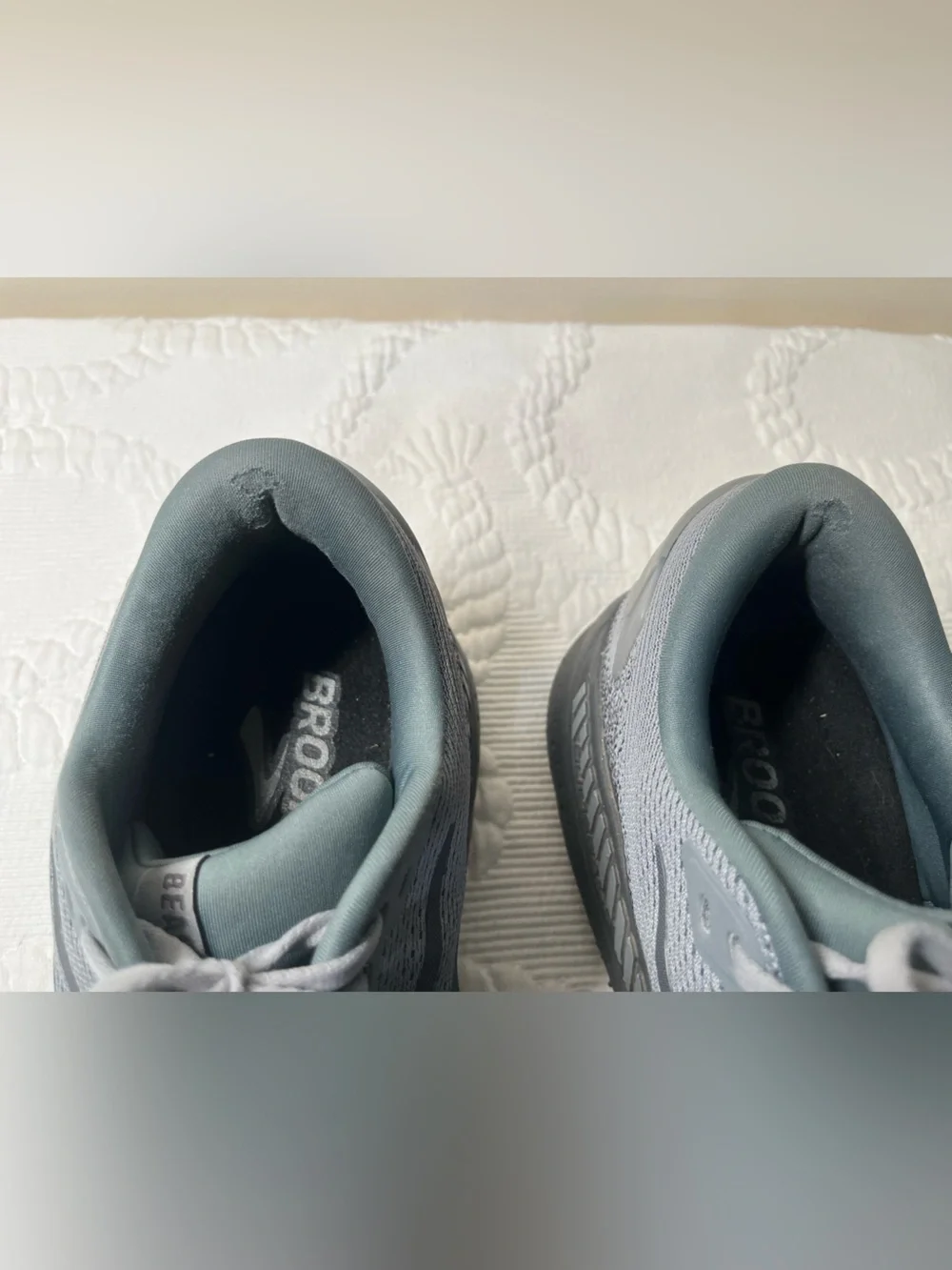Brook Beast GTS 24 Wide Men’s 11.5 — Gray and Ebony - 1104252E069